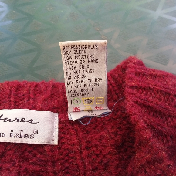 Signature Northern Isle Women's Sweater - Picture 5 of 6